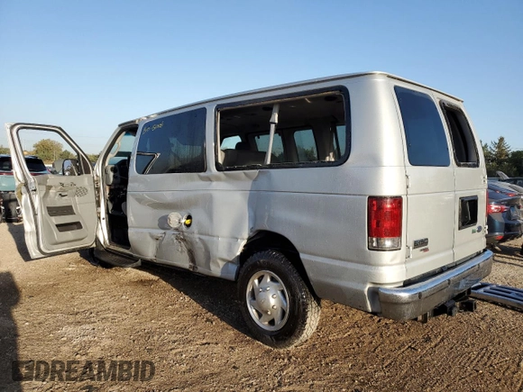 2009 Ford Econoline Passenger XL with VIN 1FMNE11L29DA55878, listed as a Copart auction lot 74945294 with 75,086 mi miles and Salvage title. Bid and sale history available at DreamBid. Image 2.