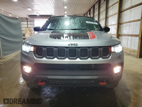 2024 Jeep Compass Trailhawk with VIN 3C4NJDDN4RT597363, listed as a Copart auction lot 63649245 with 42,808 mi miles and Clean title. Bid and sale history available at DreamBid. Image 5.