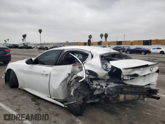 2019 Alfa Romeo Giulia z VIN ZARFAMAN6K7598202, wystawiony jako Copart lot #50883345 z przebiegiem Nie podano mil oraz Szkoda całkowita • Salvage title. Historia ofert i sprzedaży dostępna na DreamBid. Obrazek 2.