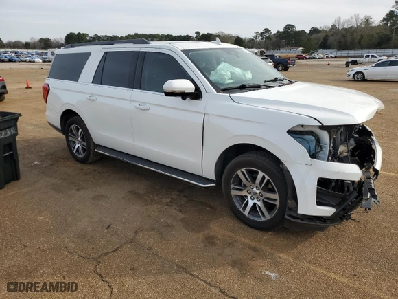 2023 Ford Expedition Max XLT with VIN 1FMJK1J87PEA46619, listed as a Copart auction lot 88197435 with NaN miles and Salvage Title. Bid and sale history available at carsss.com. Image 4.