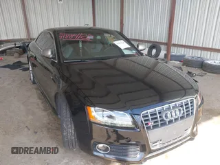 2008 Audi S5 with VIN WAURV78T88A044170, listed as a IAAI auction lot 41884128 with 70,103 mi miles. Bid and sale history available at carsss.com. Image 1.