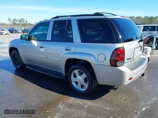 2008 Chevrolet TrailBlazer LT w/1LT with VIN 1GNDS13S982258135, listed as a IAAI auction lot 41579981 with 206,245 mi miles. Bid and sale history available at carsss.com. Image 3.
