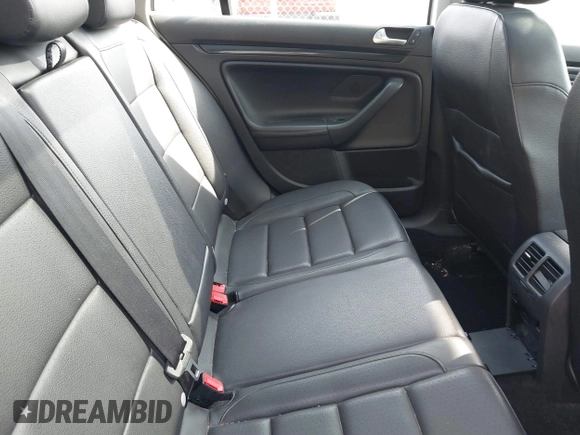 2012 Volkswagen Jetta TDI w/Sunroof & Nav с VIN 3VWPL7AJ6CM682905, выставлен на аукционе IAAI как лот 41714890 с пробегом 131 968 миль миль и . История ставок и продаж доступна на DreamBid. Изображение 8.