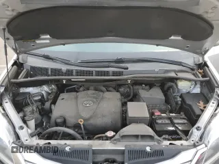 2017 Toyota Sienna XLE with VIN 5TDDZ3DC5HS181117, listed as a Copart auction lot 48122515 with 53,376 mi miles and Salvage title. Bid and sale history available at DreamBid. Image 12.