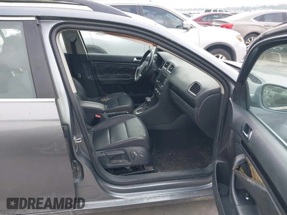 2010 Volkswagen Jetta TDI z VIN 3VWTL7AJ8AM654650, wystawiony jako IAAI lot #42264281 z przebiegiem 189 859 mil mil oraz . Historia ofert i sprzedaży dostępna na DreamBid. Obrazek 5.