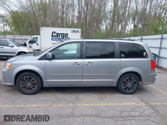 2016 Dodge Grand Caravan R/T with VIN 2C4RDGEG6GR274488, listed as a IAAI auction lot 42186797 with 209,861 mi miles and . Bid and sale history available at DreamBid. Image 14.