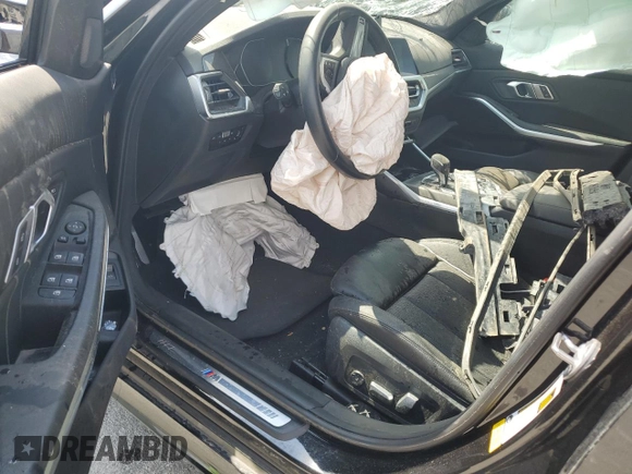 2022 BMW 3 Series 330i z VIN 3MW5R1J00N8C57198, wystawiony jako Copart lot #54891535 z przebiegiem Nie podano mil oraz Szkoda całkowita • Salvage title. Historia ofert i sprzedaży dostępna na DreamBid. Obrazek 8.