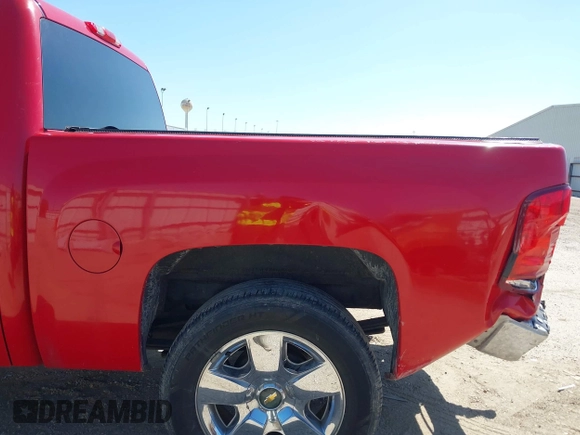 2011 Chevrolet Silverado 1500 LT with VIN 3GCPCSE02BG351470, listed as a IAAI auction lot 41899663 with 293,511 mi miles and . Bid and sale history available at DreamBid. Image 6.