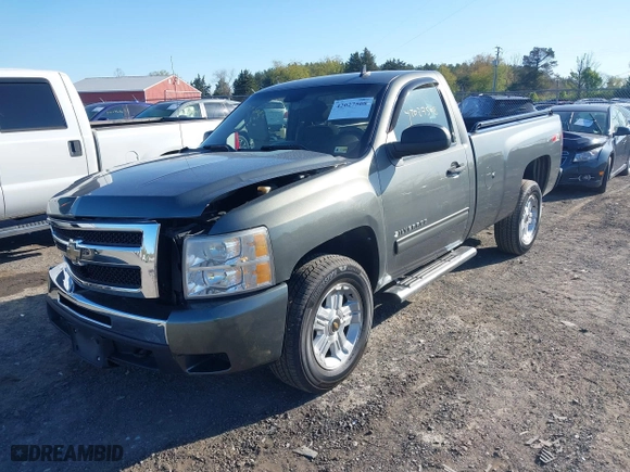 2011 Chevrolet Silverado 1500 LT with VIN 1GCNKSE09BF188909, listed as a IAAI auction lot 42027508 with 134,655 mi miles. Bid and sale history available at carsss.com. Image 17.