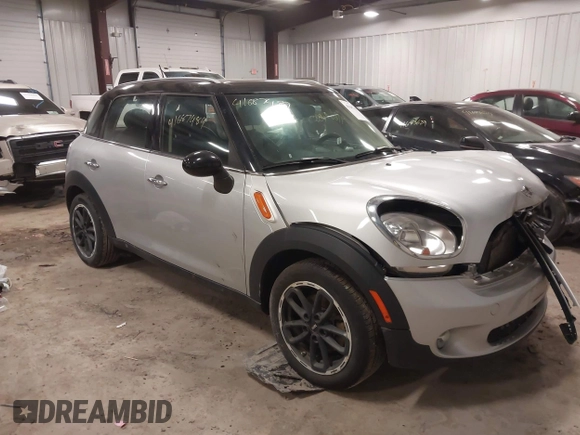 2015 MINI Countryman z VIN WMWZB3C59FWR46546, wystawiony jako IAAI lot #41687489 z przebiegiem 95 734 mil mil oraz . Historia ofert i sprzedaży dostępna na DreamBid. Obrazek 1.