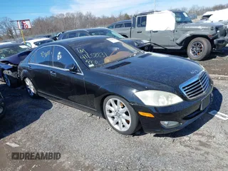 2008 Mercedes-Benz S 5.5L V8 with VIN WDDNG86X18A169637, listed as a IAAI auction lot 41258831 with 147,229 mi miles. Bid and sale history available at carsss.com. Image 1.