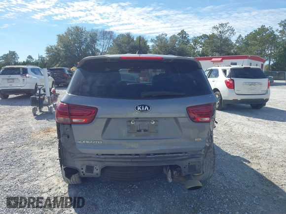 2020 Kia Sorento LX with VIN 5XYPG4A32LG657424, listed as a IAAI auction lot 41336453 with 132,805 mi miles. Bid and sale history available at carsss.com. Image 17.