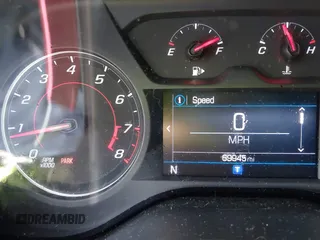 2019 Chevrolet Camaro 1LT z VIN 1G1FA1RX1K0127249, wystawiony jako IAAI lot #42240323 z przebiegiem 69 945 mil mil oraz . Historia ofert i sprzedaży dostępna na DreamBid. Obrazek 7.