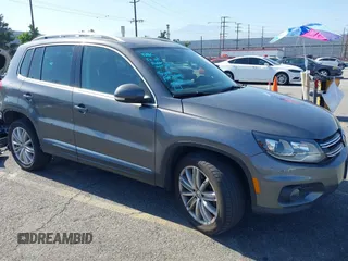 2016 Volkswagen Tiguan S с VIN WVGAV7AX9GW616132, выставлен на аукционе IAAI как лот 42547789 с пробегом 121 757 миль миль и . История ставок и продаж доступна на DreamBid. Изображение 1.
