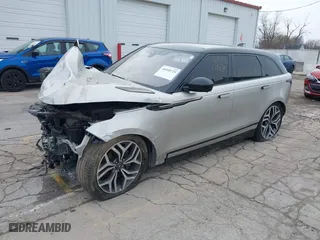 2019 Land Rover Range Rover Velar R-Dynamic SE with VIN SALYL2EV7KA795130, listed as a IAAI auction lot 40948729 with 66,353 mi miles. Bid and sale history available at carsss.com. Image 17.