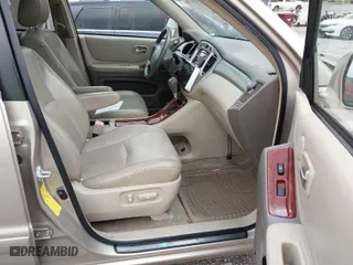 2005 Toyota Highlander with VIN JTEDP21A350045033, listed as a IAAI auction lot 42042508 with 255,566 mi miles. Bid and sale history available at carsss.com. Image 5.