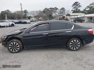 2015 Honda Accord Hybrid Touring with VIN 1HGCR6F72FA006350, listed as a IAAI auction lot 41551991 with 234,306 mi miles. Bid and sale history available at carsss.com. Image 15.