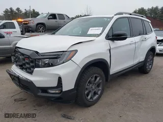2024 Honda Passport TrailSport with VIN 5FNYF8H66RB013732, listed as a IAAI auction lot 41118465 with NaN miles. Bid and sale history available at carsss.com. Image 22.