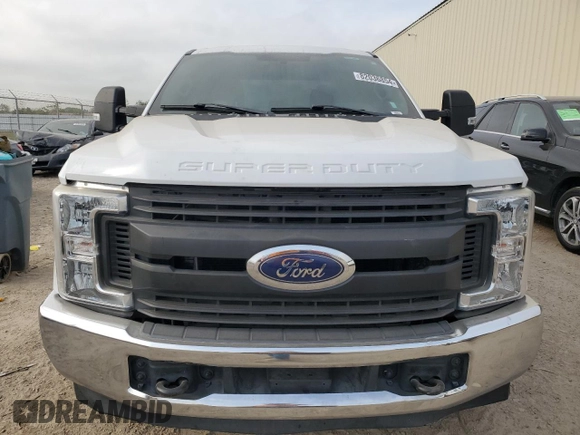2019 Ford Super Duty F-250 SRW XL with VIN 1FT7W2A68KEE62694, listed as a Copart auction lot 82036854 with 153,678 mi miles and Salvage Title. Bid and sale history available at carsss.com. Image 5.