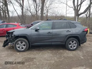 2024 Toyota RAV4 XLE with VIN 2T3P1RFV7RW442253, listed as a IAAI auction lot 41836085 with 31,378 mi miles and . Bid and sale history available at DreamBid. Image 15.
