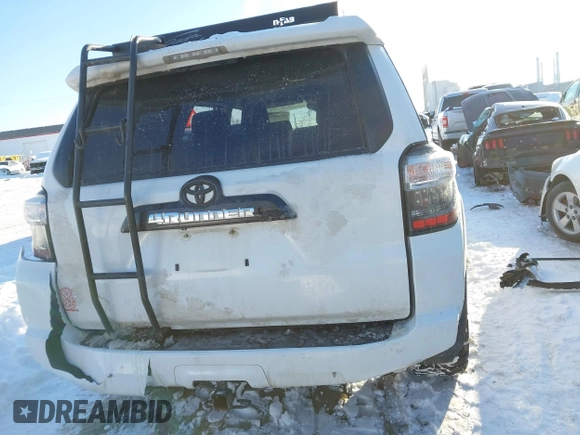 2018 Toyota 4Runner SR5 with VIN JTEBU5JR4J5507930, listed as a IAAI auction lot 41292536 with 105,882 mi miles and . Bid and sale history available at DreamBid. Image 17.