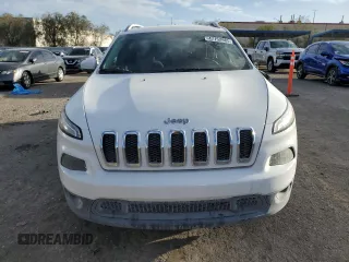 2017 Jeep Cherokee Latitude with VIN 1C4PJLCS7HW619486, listed as a Copart auction lot 47152985 with 69,837 mi miles and Salvage Title. Bid and sale history available at carsss.com. Image 5.