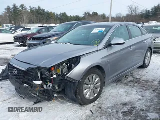 2016 Hyundai Sonata SE with VIN KMHE24L11GA036436, listed as a IAAI auction lot 41463969 with Not Provided miles and . Bid and sale history available at carsss.com. Image 17.