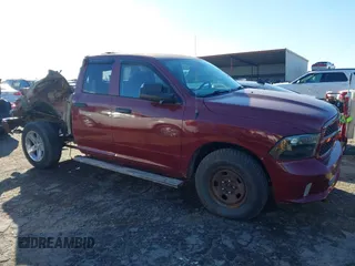 2014 Ram 1500 Tradesman z VIN 1C6RR7FT4ES171215, wystawiony jako IAAI lot #41293240 z przebiegiem 115 967 mil mil oraz . Historia ofert i sprzedaży dostępna na DreamBid. Obrazek 1.