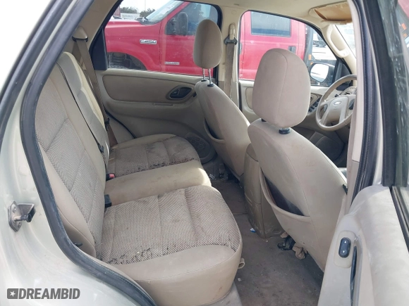 2005 Ford Escape XLT with VIN 1FMCU03165DA08296, listed as a IAAI auction lot 41677892 with 255,431 mi miles. Bid and sale history available at carsss.com. Image 8.