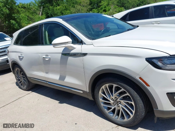 2019 Lincoln Nautilus Reserve with VIN 2LMPJ6L96KBL12639, listed as a IAAI auction lot 42081118 with 23,741 mi miles. Bid and sale history available at carsss.com. Image 13.