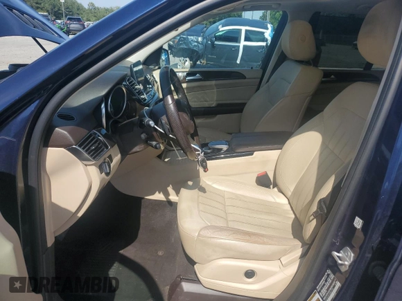 2017 Mercedes-Benz GLE 350 z VIN 4JGDA5JB4HA869245, wystawiony jako Copart lot #57169465 z przebiegiem 106 136 mil mil oraz Szkoda całkowita • Salvage title. Historia ofert i sprzedaży dostępna na DreamBid. Obrazek 7.