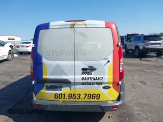 2014 Ford Transit Connect XL z VIN NM0LS7E71E1157542, wystawiony jako IAAI lot #42036121 z przebiegiem 217 538 mil mil oraz . Historia ofert i sprzedaży dostępna na DreamBid. Obrazek 17.