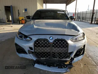 2022 BMW 4 Series M440i xDrive with VIN WBA13AW06NFM38130, listed as a Copart auction lot 82403874 with 49,302 mi miles and Salvage title. Bid and sale history available at DreamBid. Image 5.