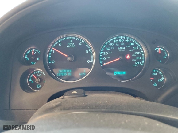 2011 Chevrolet Avalanche LTZ with VIN 3GNMCGE02BG345143, listed as a Copart auction lot 82863314 with 187,805 mi miles and Salvage Title. Bid and sale history available at carsss.com. Image 9.