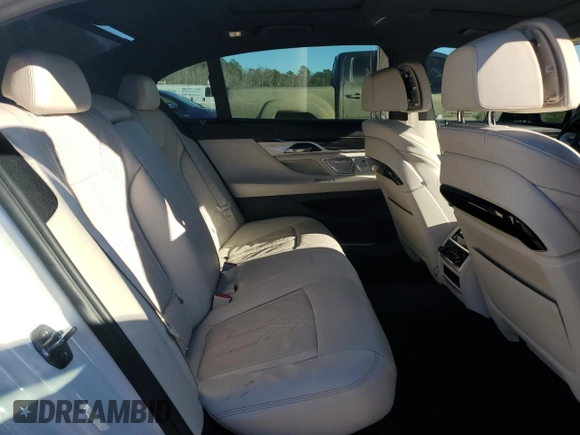 2019 BMW 7 Series 750i with VIN WBA7F0C5XKGM25897, listed as a Copart auction lot 86758004 with 68,700 mi miles and Salvage title. Bid and sale history available at DreamBid. Image 10.