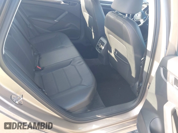 2016 Volkswagen Passat SE z VIN 1VWBS7A38GC018059, wystawiony jako IAAI lot #41684959 z przebiegiem 44 850 mil mil oraz . Historia ofert i sprzedaży dostępna na DreamBid. Obrazek 8.