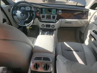 2017 Rolls-Royce Wraith with VIN SCA665C59HUX86762, listed as a Copart auction lot 82405254 with 10,422 mi miles and Salvage Title. Bid and sale history available at carsss.com. Image 8.