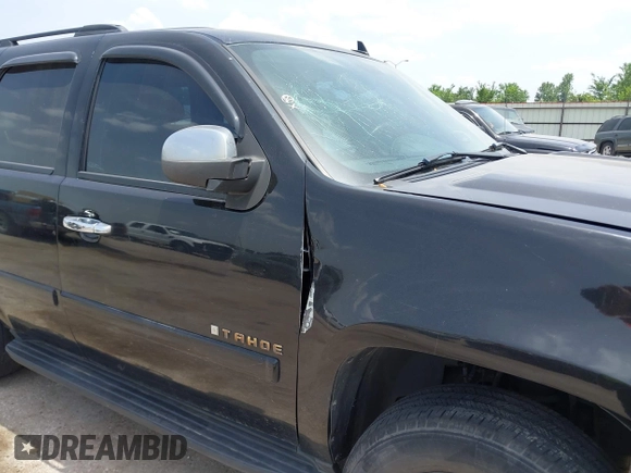 2008 Chevrolet Tahoe 3LT z VIN 1GNFC13088R137897, wystawiony jako IAAI lot #42644894 z przebiegiem 256 548 mil mil oraz . Historia ofert i sprzedaży dostępna na DreamBid. Obrazek 13.