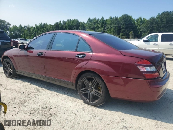 2007 Mercedes-Benz S 550 z VIN WDDNG71X77A082244, wystawiony jako Copart lot #59177585 z przebiegiem 151 644 mil mil oraz Czysty tytuł • Clean title. Historia ofert i sprzedaży dostępna na DreamBid. Obrazek 2.