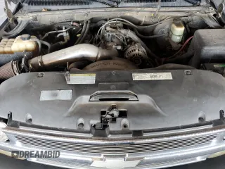 2001 Chevrolet Tahoe LT z VIN 1GNEK13T41J114680, wystawiony jako Copart lot #58333525 z przebiegiem 223 591 mil mil oraz Szkoda całkowita • Salvage title. Historia ofert i sprzedaży dostępna na DreamBid. Obrazek 12.