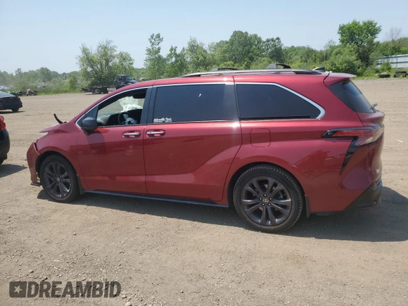 2022 Toyota Sienna XSE with VIN 5TDXRKEC2NS080621, listed as a Copart auction lot 60717445 with 209,119 mi miles and Non repairable. Bid and sale history available at DreamBid. Image 2.