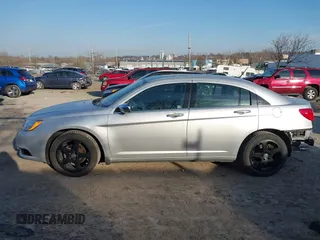 2012 Chrysler 200 Limited with VIN 1C3CCBCG2CN305455, listed as a IAAI auction lot 41907553 with 121,159 mi miles. Bid and sale history available at carsss.com. Image 14.