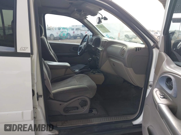 2003 Chevrolet TrailBlazer LS with VIN 1GNDS13S132353782, listed as a IAAI auction lot 41268957 with 232,055 mi miles. Bid and sale history available at carsss.com. Image 5.