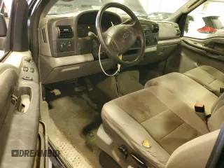 2006 Ford F-250 XL z VIN 1FTNF21586EB14334, wystawiony jako Copart lot #44016915 z przebiegiem 101 927 mil mil oraz Szkoda całkowita • Salvage title. Historia ofert i sprzedaży dostępna na DreamBid. Obrazek 8.