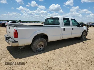 2015 Ford F-250 XL z VIN 1FT7W2A68FEA94586, wystawiony jako Copart lot #57842955 z przebiegiem 83 671 mil mil oraz Czysty tytuł • Clean title. Historia ofert i sprzedaży dostępna na DreamBid. Obrazek 3.