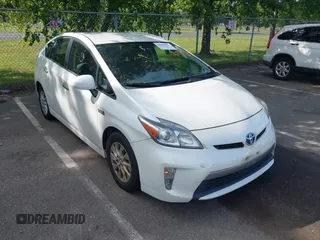 2013 Toyota Prius with VIN JTDKN3DP5D3045118, listed as a IAAI auction lot 42798113 with 193,142 mi miles and . Bid and sale history available at DreamBid. Image 1.