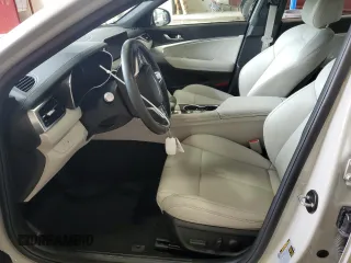 2025 Genesis G70 2.5T with VIN KMTG34SC2SU153528, listed as a Copart auction lot 64595435 with 18,752 mi miles and Clean title. Bid and sale history available at DreamBid. Image 7.