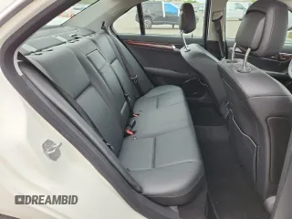 2010 Mercedes-Benz C 300 Sport z VIN WDDGF8BB6AR090008, wystawiony jako Copart lot #58347985 z przebiegiem 30 759 mil mil oraz Szkoda całkowita • Salvage title. Historia ofert i sprzedaży dostępna na DreamBid. Obrazek 10.