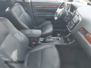 2014 Mitsubishi Outlander SE z VIN JA4AZ3A3XEZ012593, wystawiony jako IAAI lot #41750923 z przebiegiem 187 182 mil mil oraz . Historia ofert i sprzedaży dostępna na DreamBid. Obrazek 5.
