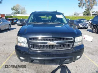 2009 Chevrolet Tahoe 2LT z VIN 1GNFC23059R186790, wystawiony jako IAAI lot #41929109 z przebiegiem 263 596 mil mil oraz . Historia ofert i sprzedaży dostępna na DreamBid. Obrazek 12.